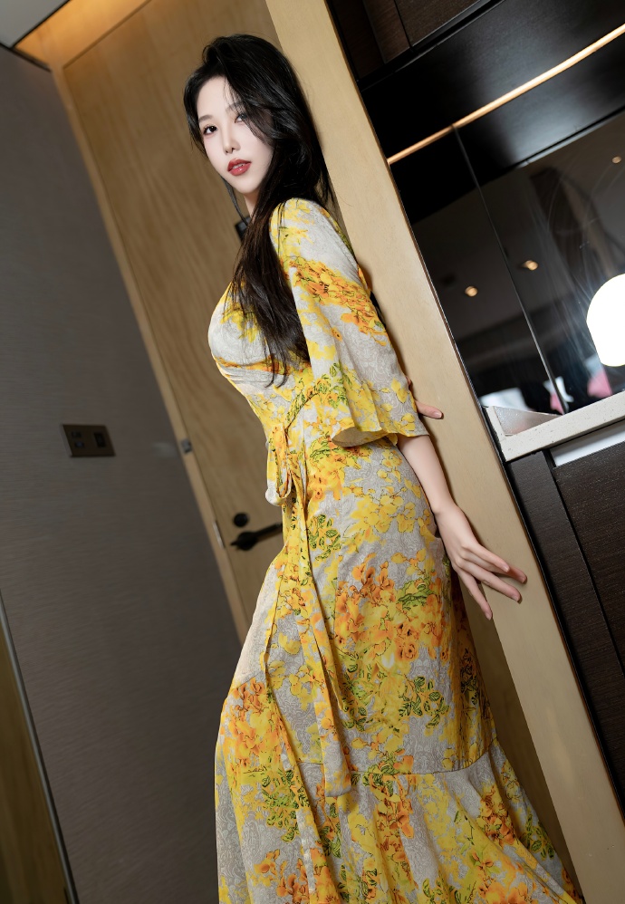假面女郎 封面